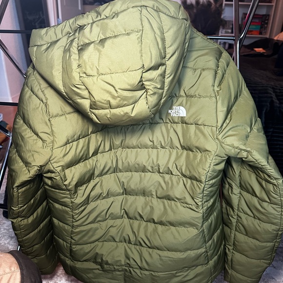 The North Face Green Quilted Jacket - Picture 3 of 3